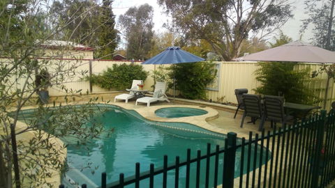 Courtsidecottage Bed And Breakfast - Accommodation Bookings 1