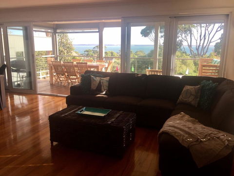 Cowes On The Bay - Accommodation Bookings 1