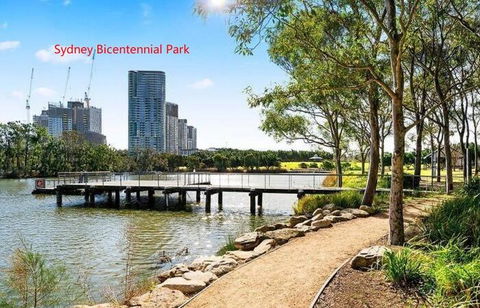 Cozy Spacious Home In Sydney Olympic Park - Accommodation Bookings 0