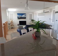 Cozzys Condo Luxury Beach House