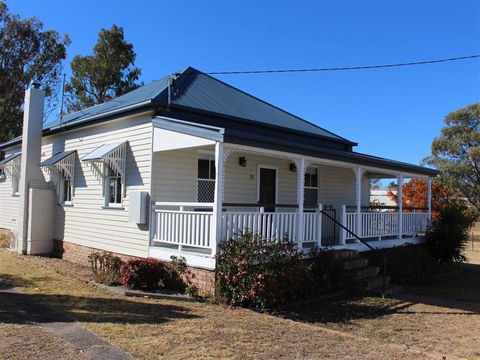 Creekview Cottage - 70 Lock Street - Accommodation Bookings 0