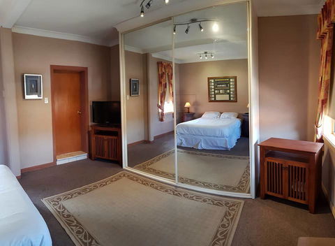 Cringila Hotel - Accommodation Bookings 2