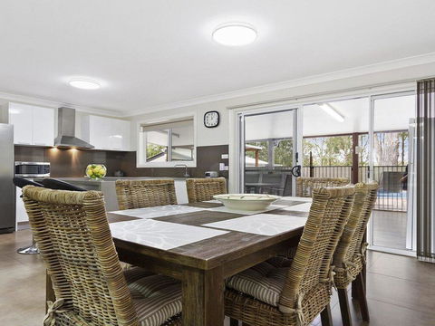 Currambene Cottage - All About Location - Accommodation Bookings 2