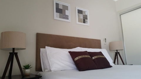 Cypress Waterfront Spa Apartment - Accommodation Bookings 2