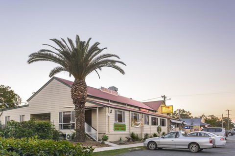 D'Aguilar Hotel Motel - Accommodation Bookings 0