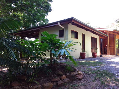 Daintree Oceanview Retreat - Holiday Home - Accommodation Bookings 1