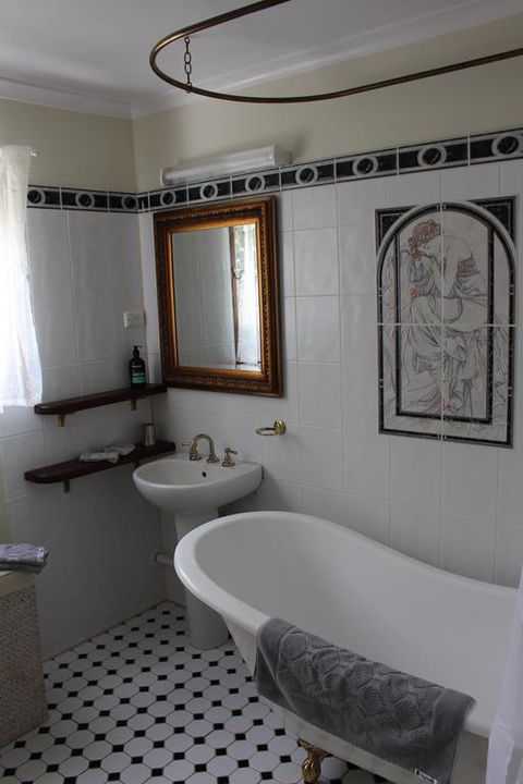 Dancing Waters Cottage - Accommodation Bookings 3