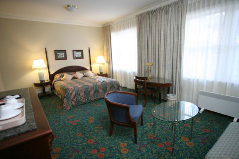 Darcy's Hotel - Accommodation Bookings 1