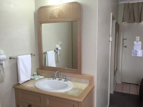 Dawson Motor Inn - Accommodation Bookings 2