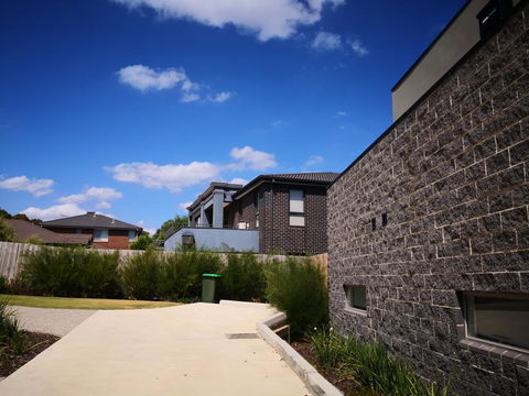 Delicate And Peaceful Bundoora Townhouse 20-R2 - Accommodation Bookings 2