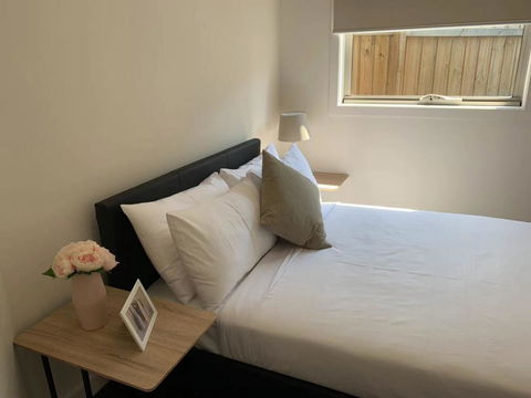 Delicate And Peaceful Bundoora Townhouse 7-R4 - Accommodation Bookings 3