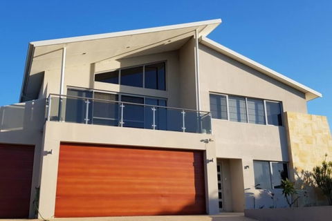 Delux Living In Wannanup - Accommodation Bookings 2