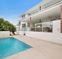 Deluxe on Water - Accommodation Bookings