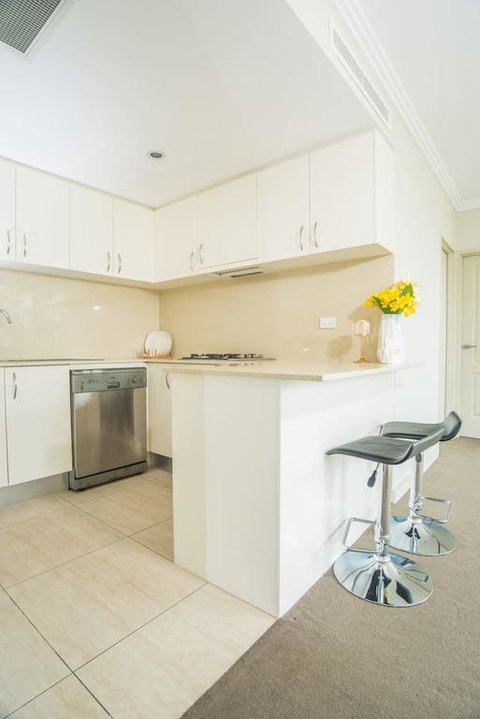 Designed Home Of Ultimate Convenience In Gordon - Accommodation Bookings 3
