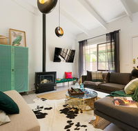 Designer Town Villa - Accommodation Bookings