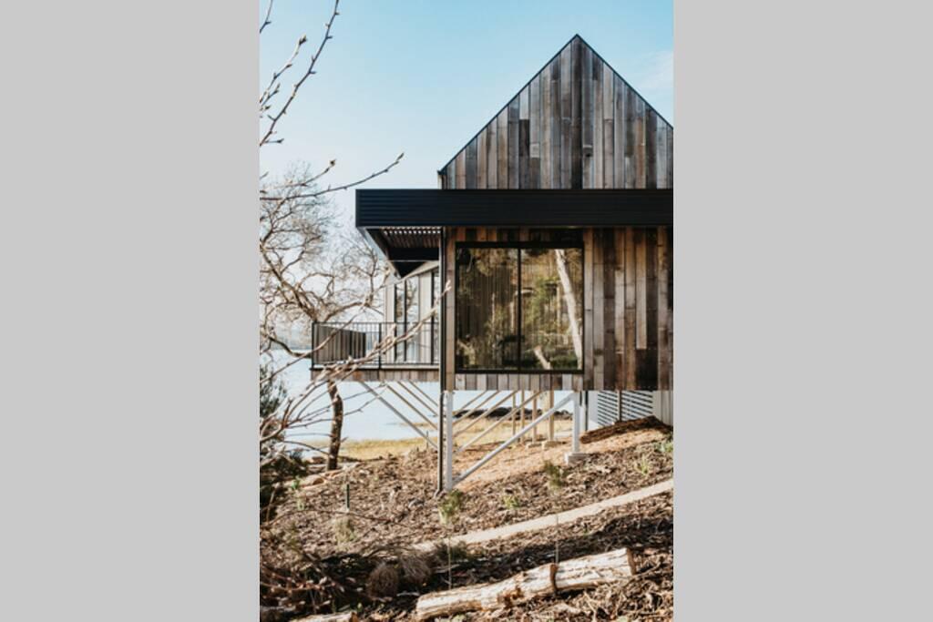 Deviot TAS Accommodation Bookings