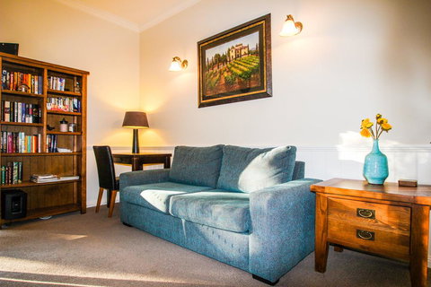 Dieudonne - Accommodation Bookings 3