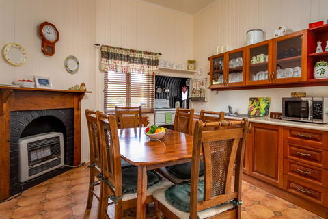 Dillons Cottage - Accommodation Bookings 2