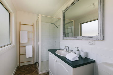 DOVESTONES BY THE SEA - INVERLOCH - Accommodation Bookings 3