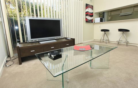 Downstairs In Hawthorn - Accommodation Bookings 3