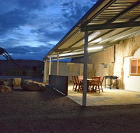 Dug Out BB Apartments - Accommodation Bookings