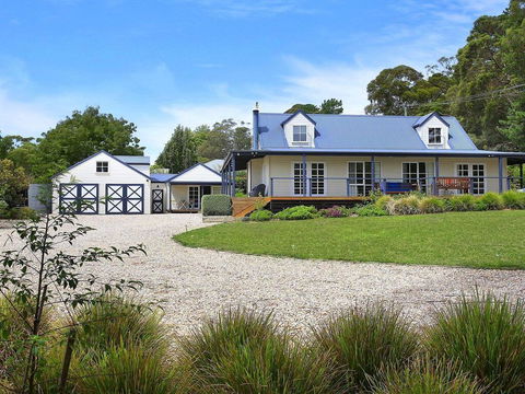 Duncraig House - Open Fireplace, Spa, Pet Friendly - Accommodation Bookings 0