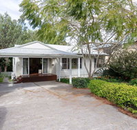 Dutchies Haven' 11 Christmas Bush Ave - Air Con large enclosed yard 2 minute walk to Dutchies - Accommodation Bookings