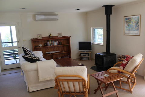East Street Retreat - Accommodation Bookings 1