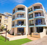 Eastbourne U4 80 Esplanade Golden Beach