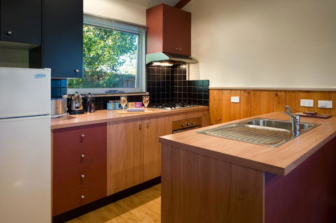 Eastern View Studio - Accommodation Bookings 2