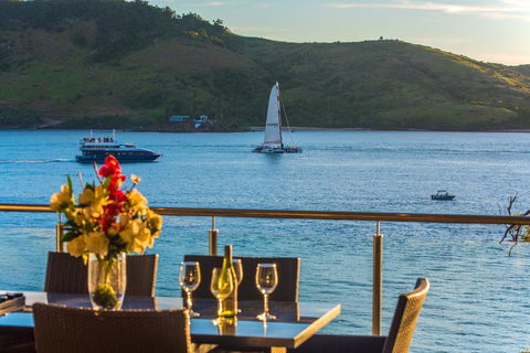 Edge 2 Ocean Front Luxury 3 Bedroom Split Level Spacious With Sofa Bed + Buggy - Accommodation Bookings 0