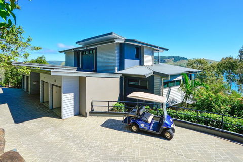 Edge 2 Ocean Front Luxury 3 Bedroom Split Level Spacious With Sofa Bed + Buggy - Accommodation Bookings 2