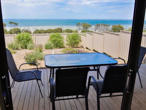 Edgewater Escape - Accommodation Bookings 2