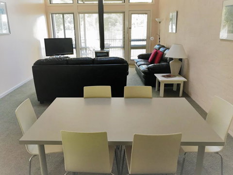 Edgewater Terraces At Metung - Accommodation Bookings 3