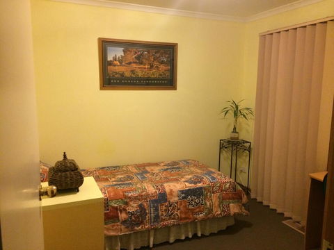 Effie Court - Accommodation Bookings 0