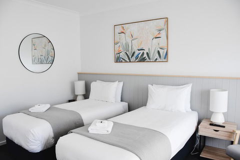 Eight Spence - Accommodation Bookings 2