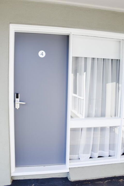 Eight Spence - Accommodation Bookings 3
