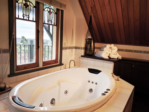 El Camino Country Cottage With Terrace And Stunning Views - Accommodation Bookings 2