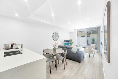 Elegant 2 Bedrooms Terrace With Premium Condition - Accommodation Bookings 1