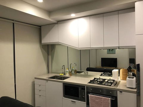 Elegant Modern Apartment In Central Melbourne - Accommodation Bookings 1
