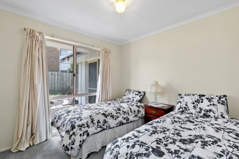 Elizabeth Grove 3 - Accommodation Bookings 3