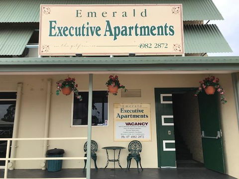 Emerald Executive Apartments - Accommodation Bookings 2