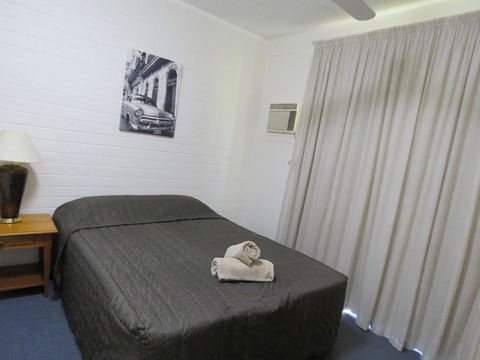 Emerald Gardens Motel & Apartments - Accommodation Bookings 3