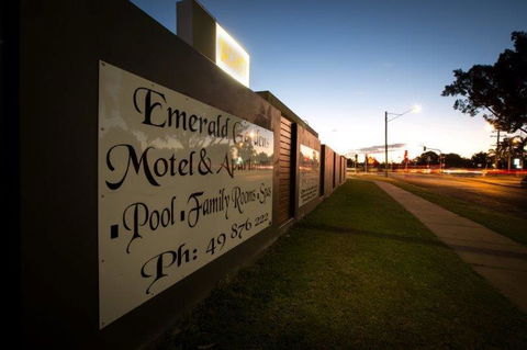 Emerald Gardens Motel & Apartments - Accommodation Bookings 0