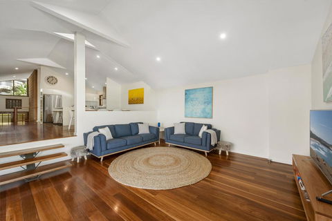 Emerald Seas Beach House - Accommodation Bookings 1