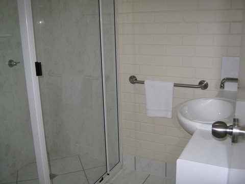 Emu Park Motel - Accommodation Bookings 3