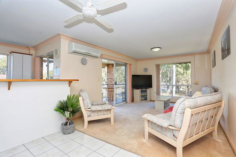 Enjoy Sunsets And Waterviews From Your Private Balcony - Accommodation Bookings 1