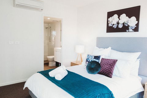Entire Apartment-South Bank Luxe-Mater Hospital-Heated Pool-Netflix-WIFI-Gabba - Accommodation Bookings 2