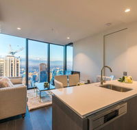 EQ Tower Luxury 2 Bedroom Skyline CBD Apartment