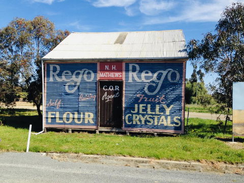Eureka Hotel / Rainbow Brewery - Accommodation Bookings 2
